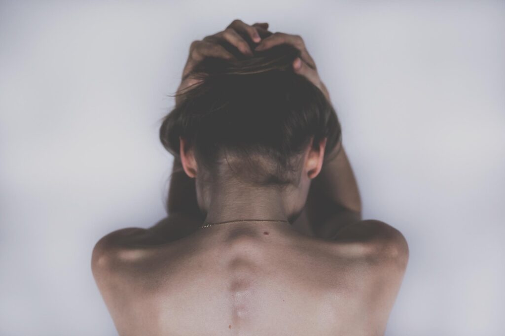 腰痛で寝返りができない時の対処法は？